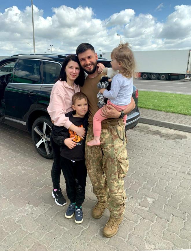 Андрій Приймаченко із сім'єю